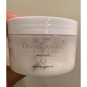 Dermalactives White Tea Body Scrub – Exfoliating & Moisturizing – New